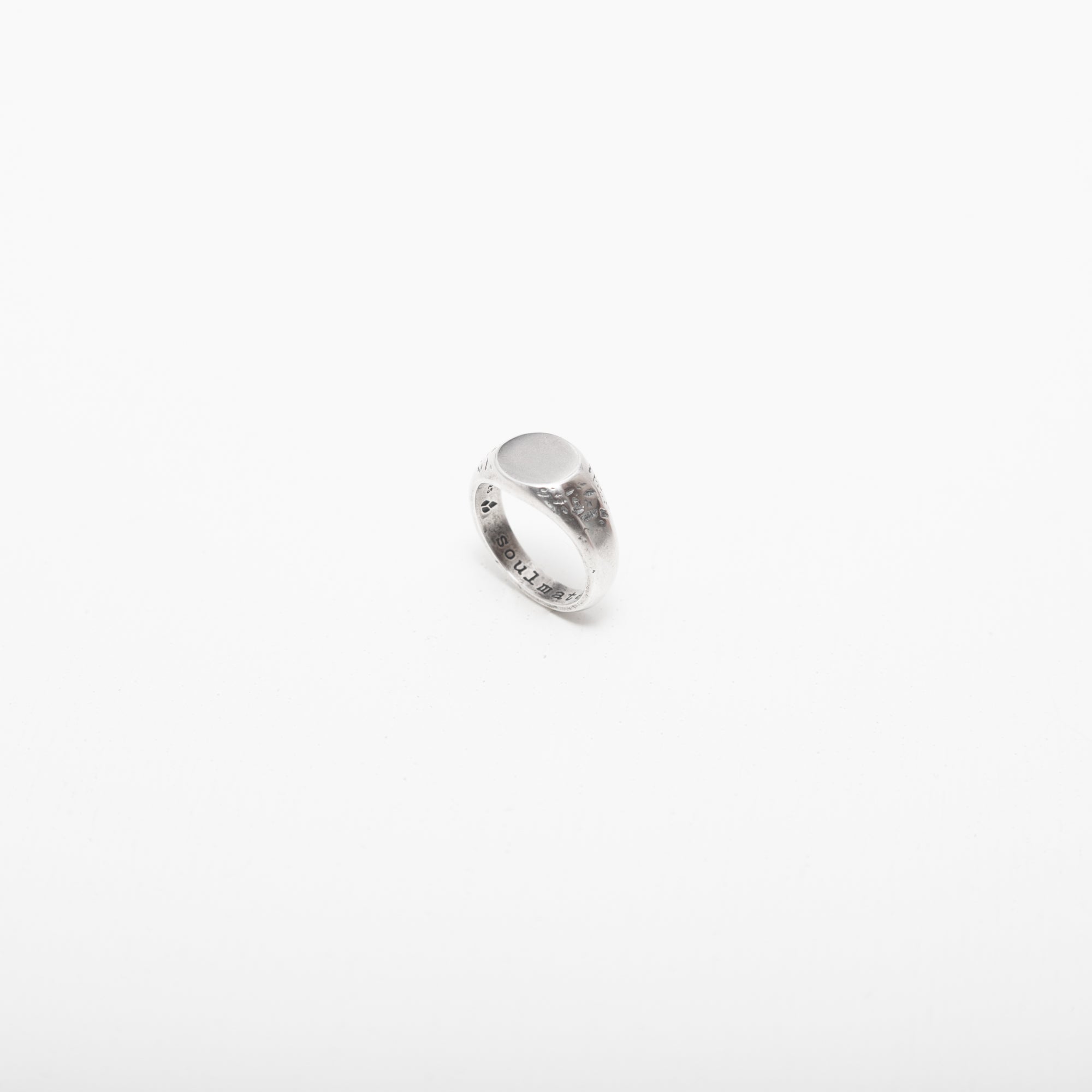 THE ESSENTIAL RING SILVER