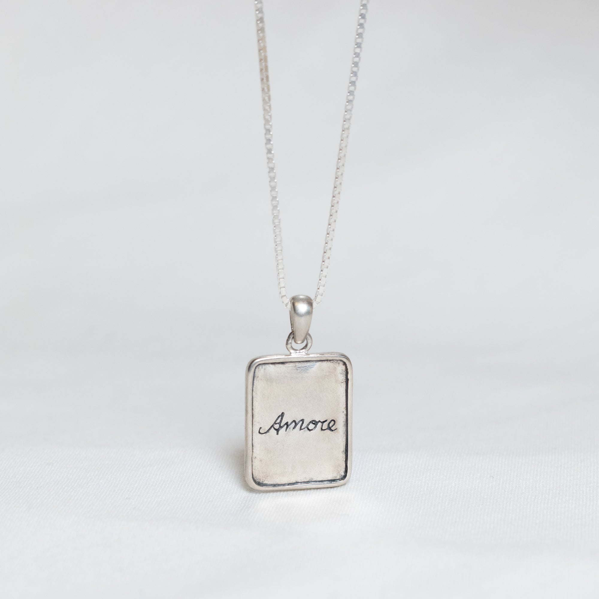 AMORE Necklace Silver