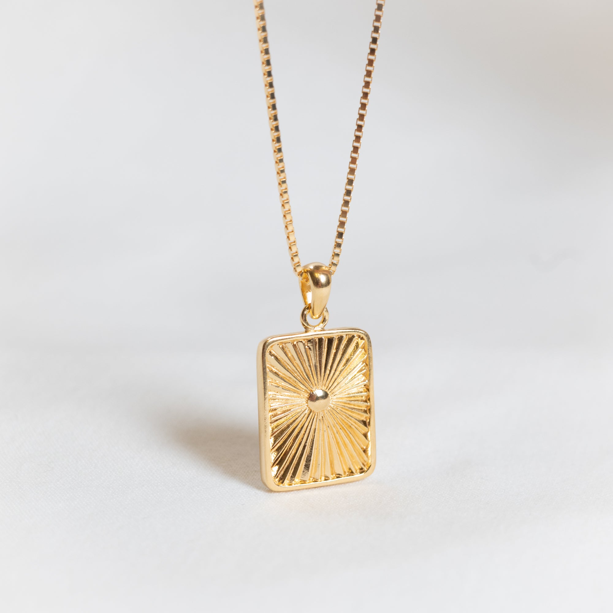 AMORE Necklace Gold