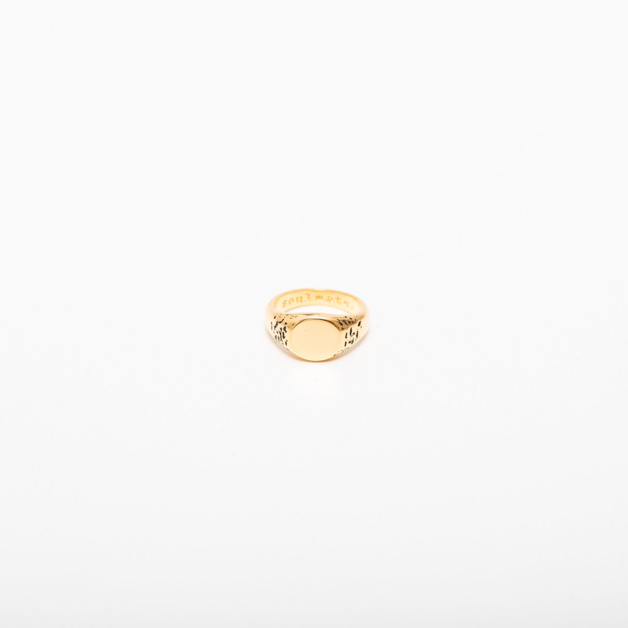 THE ESSENTIAL RING GOLD