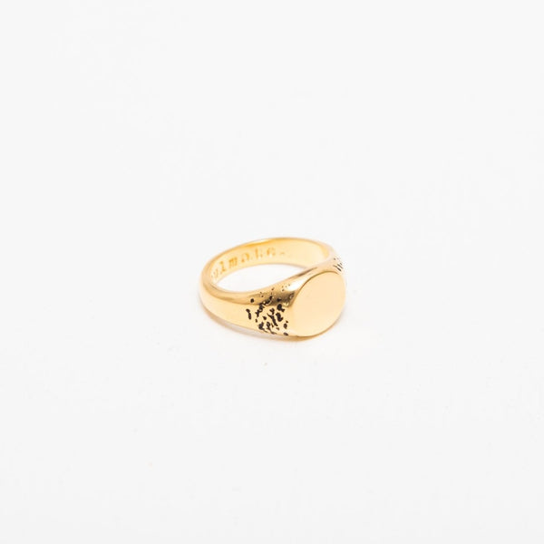 THE ESSENTIAL RING GOLD